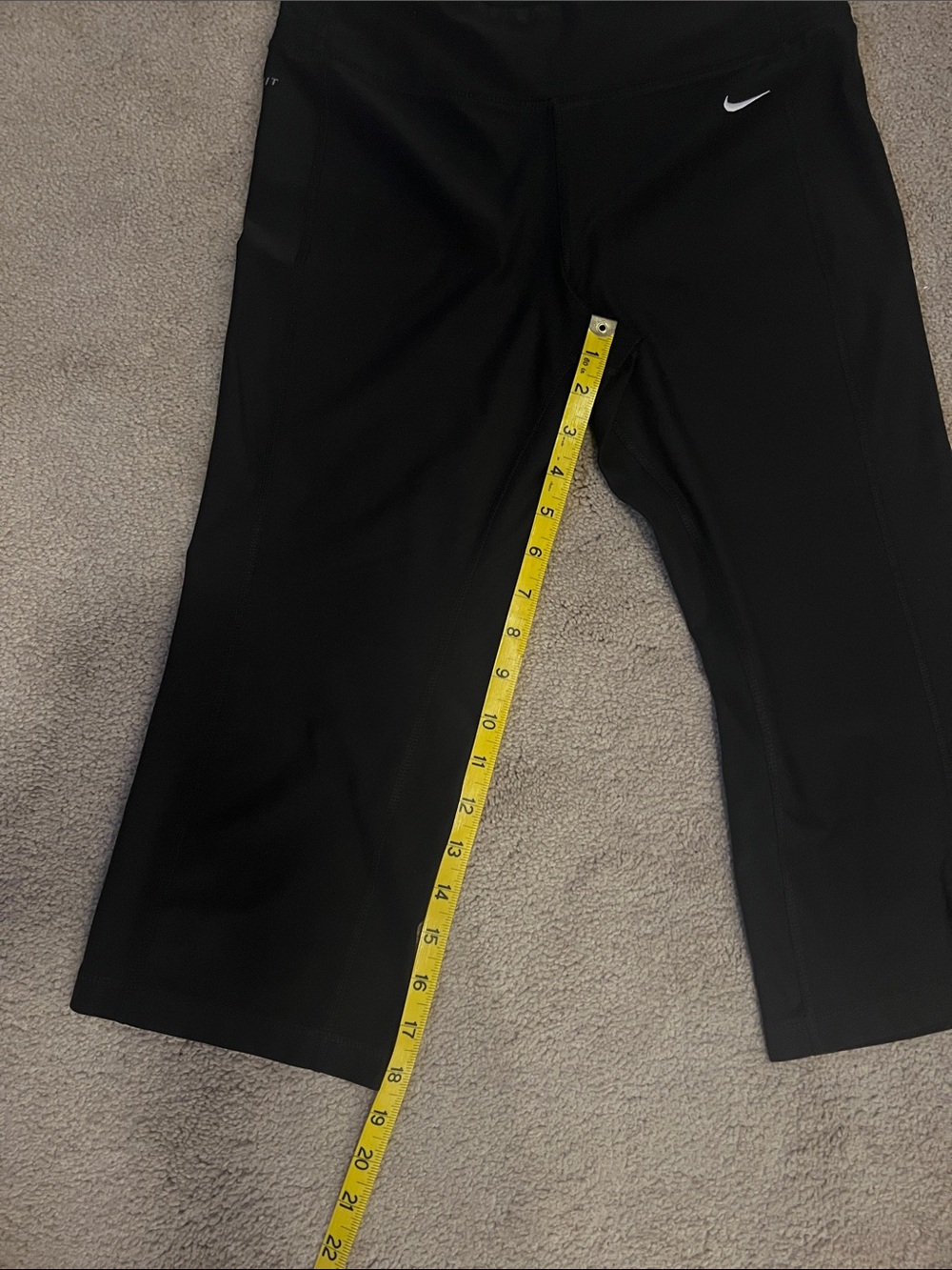 Nike Dri-Fit Capri Leggings- size Small, great condition - Picture 9 of 10